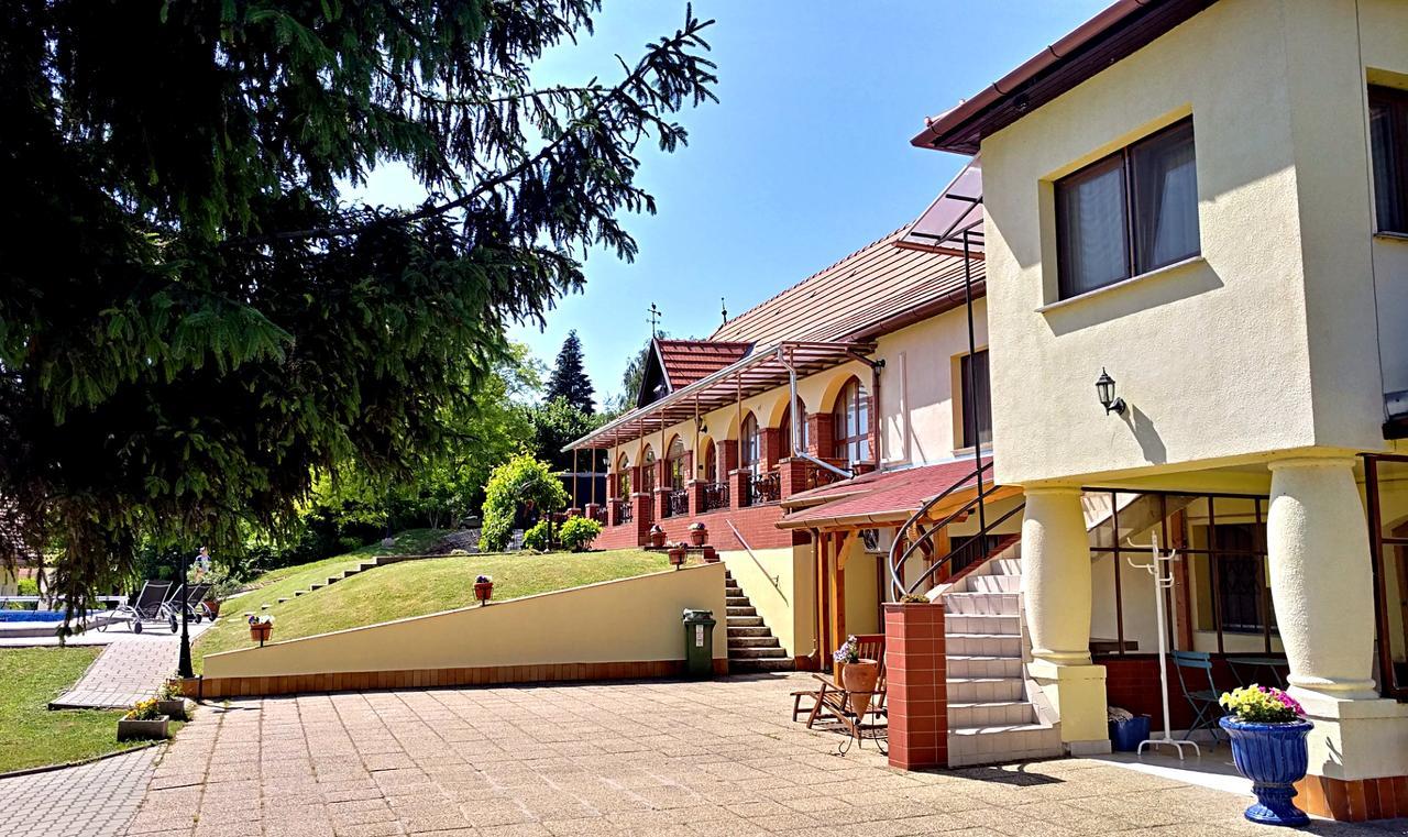 Villa Teleki Экстерьер фото